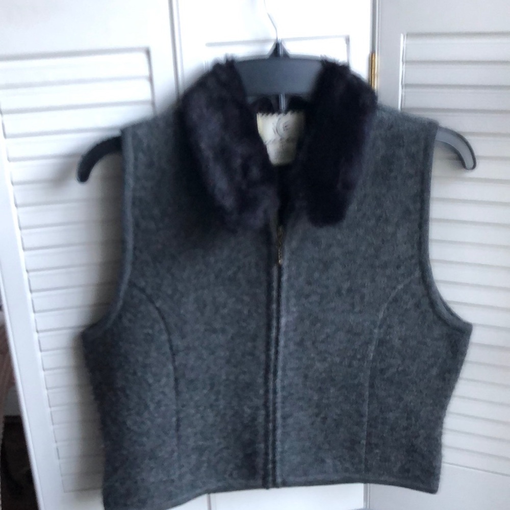 Cropped Ice Grey Wool Vest w/ Faux Fur Collar